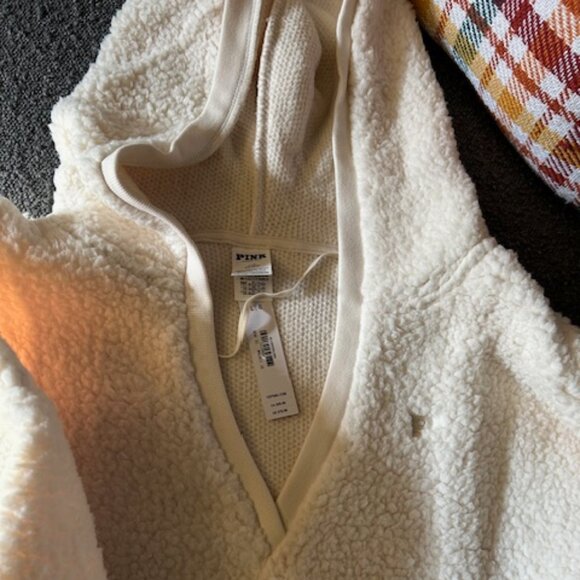 Victoria's Secret Pink Cozy Fluffy Fleece Pullover Rib Knit Cuffs & Hem Hoodie - Picture 6 of 12